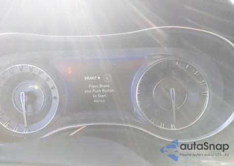 2018 Chrysler 300 Touring из США, поврежденный, VIN 2C3CCAAGXJH137566